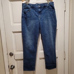 Old Navy Mid-Rise Wow Boyfriend Jeans – Size 14 EUC